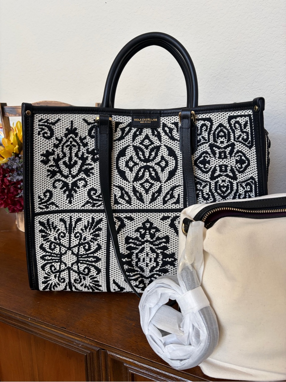 NWT viola Castellani Crochet Tote Bag Crossbody Bag